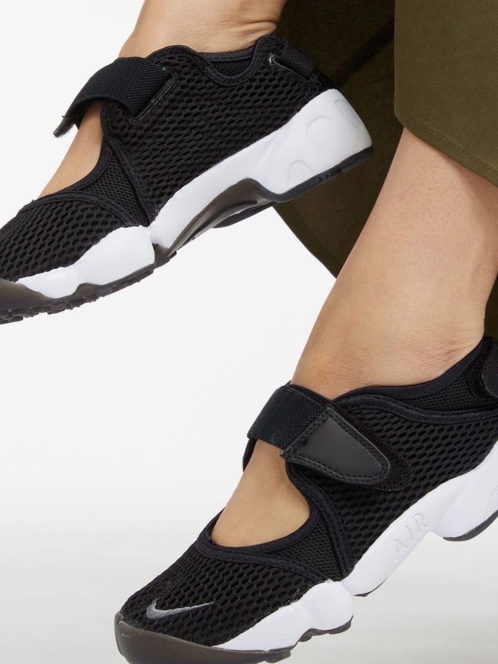 Nike Air Rift Breathe Women’s Sneaker-Sandal Hybrid, Size 7